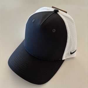 Nike Snapback Mesh Trucker Cap FN9893-061  Anthracite/White NWT M/L